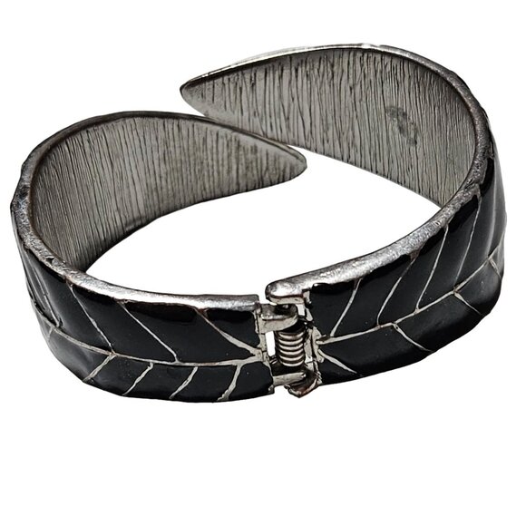 Elegant Silver Tone Black Leaf Design Hinged Cuff Bracelet Statement Jewelry - Picture 3 of 5